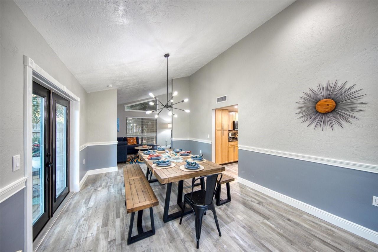 13703 Oak Forest Boulevard N, Seminole, FL 33776 Photo