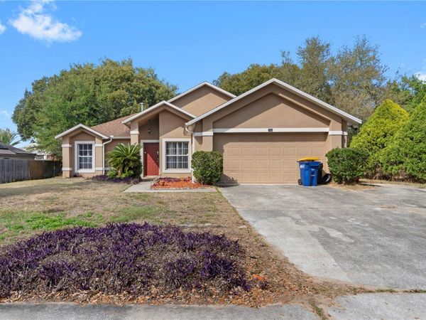 646 PARK VALLEY CIRCLE , MINNEOLA, FL 34715