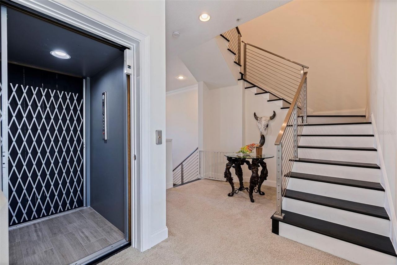 300 Newbury Place N, Saint Petersburg, FL 33716 Photo