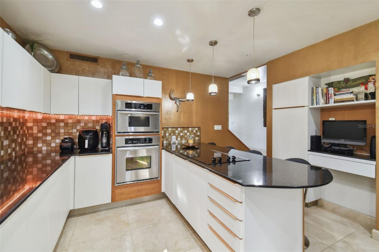 4950 Bayshore Boulevard, Unit 22, Tampa, FL 33611 Photo