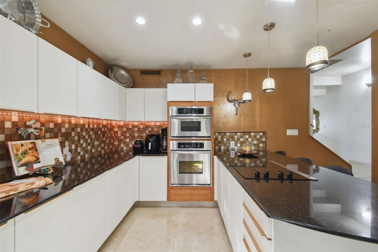 4950 Bayshore Boulevard, Unit 22, Tampa, FL 33611 Photo
