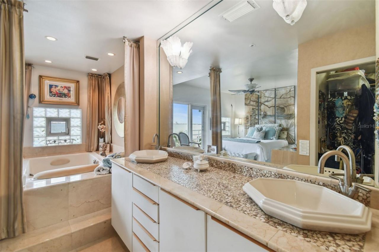 4950 Bayshore Boulevard, Unit 22, Tampa, FL 33611 Photo