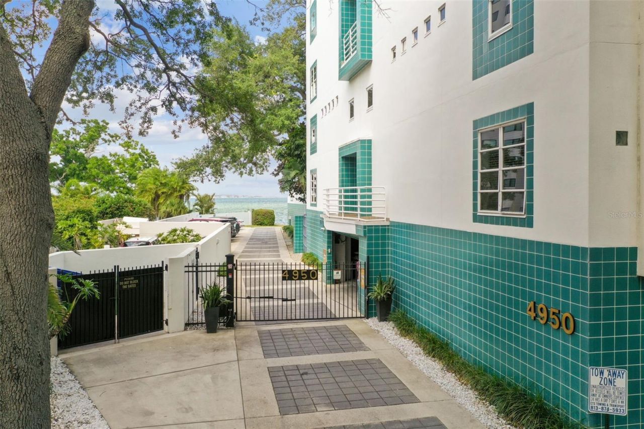 4950 Bayshore Boulevard, Unit 22, Tampa, FL 33611 Photo
