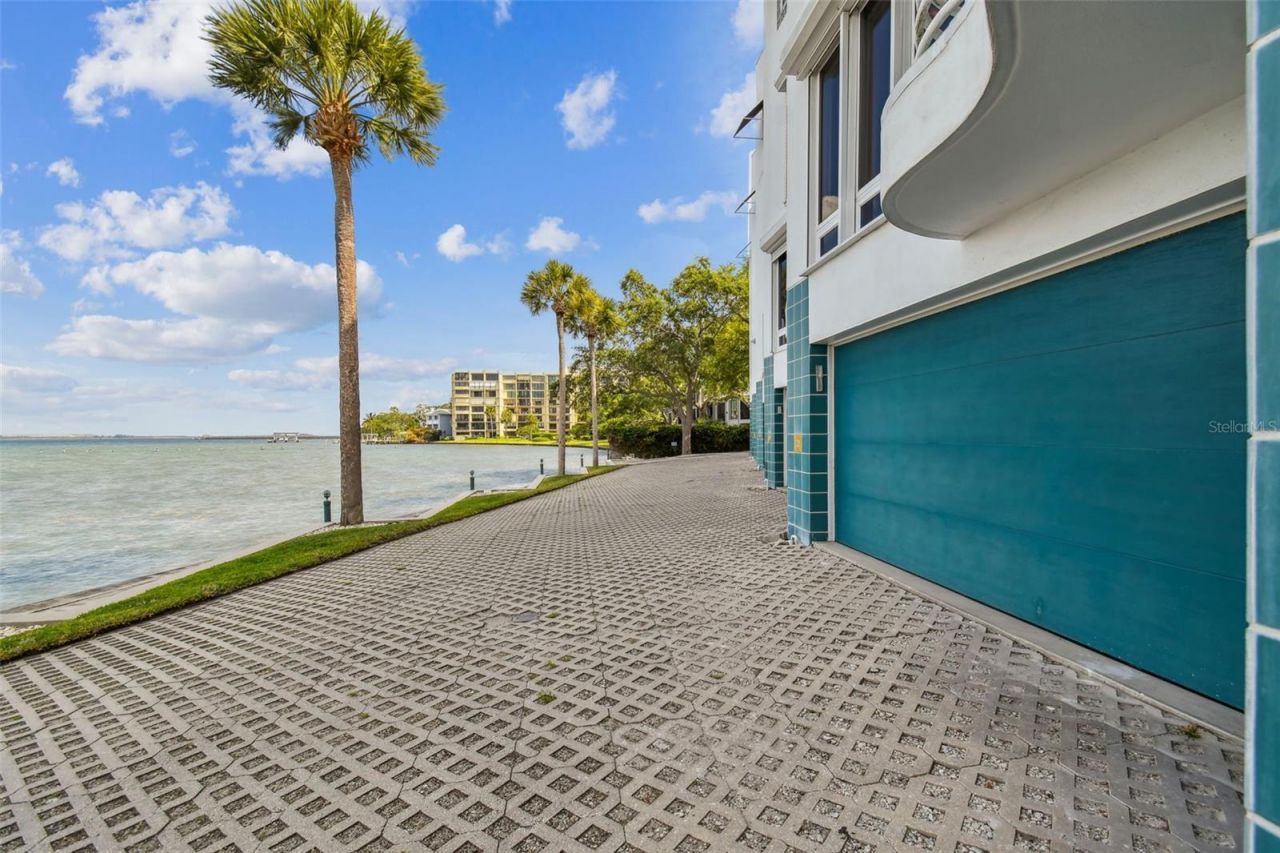 4950 Bayshore Boulevard, Unit 22, Tampa, FL 33611 Photo