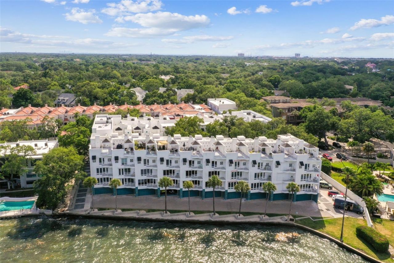 4950 Bayshore Boulevard, Unit 22, Tampa, FL 33611 Photo