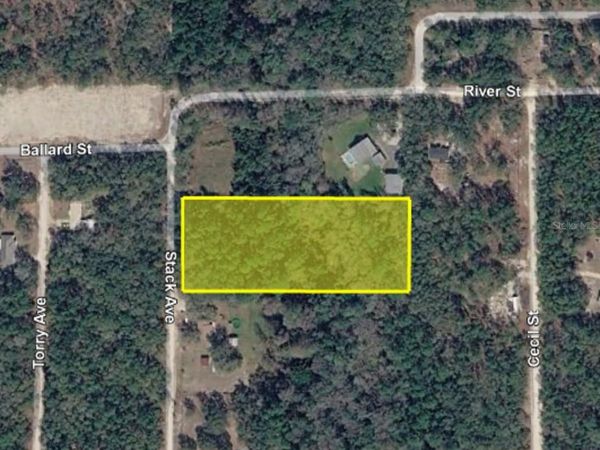 112 STACK AVENUE , INTERLACHEN, FL 32148