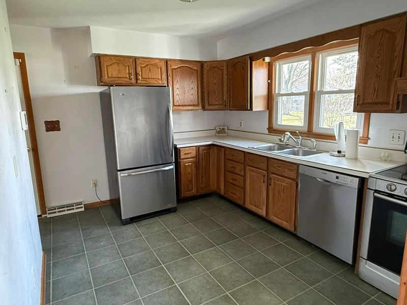 41 Westmoor Drive, London, OH 43140 Photo 8