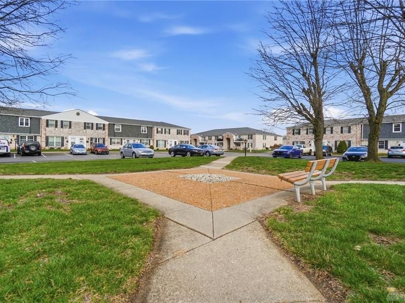 2281 Crew Circle, West Carrollton, OH 45439 Photo 11