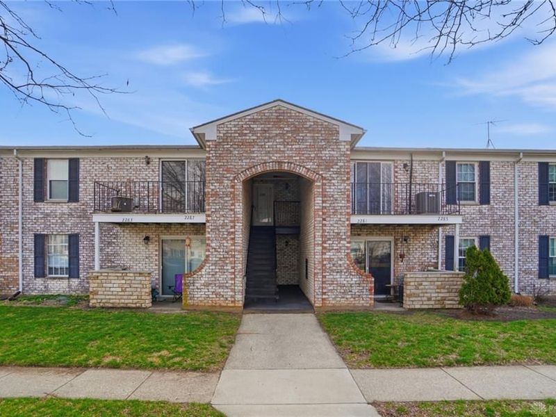 2281 Crew Circle, West Carrollton, OH 45439 Photo 2