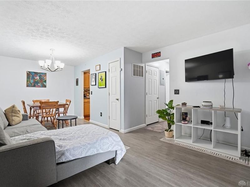 2281 Crew Circle, West Carrollton, OH 45439 Photo 4