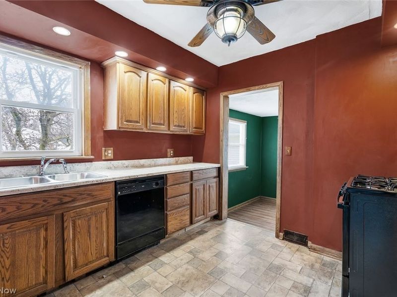 70 S Glenellen Avenue, Youngstown, OH 44509 Photo 14