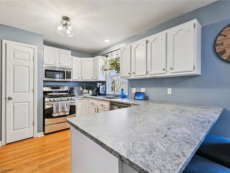 520 Gibbs Road, Akron, OH 44312 Photo 13