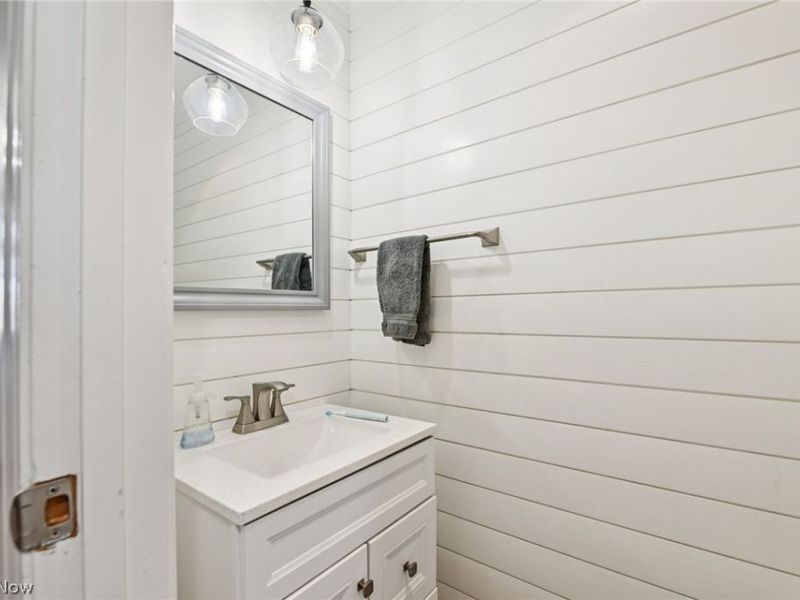 520 Gibbs Road, Akron, OH 44312 Photo 9