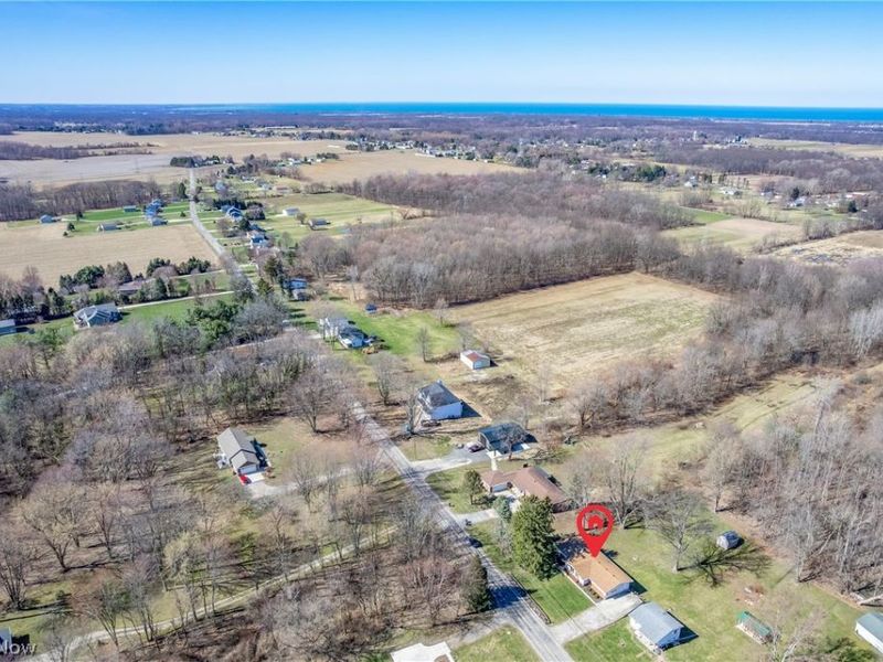 16305 Sperry Road, Vermilion, OH 44089 Photo 7