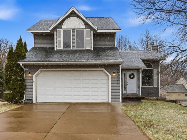 2031 North Ridge Drive , Coralville, IA 52241