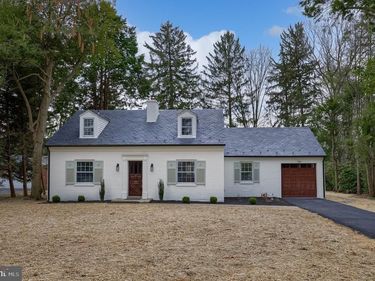 1508 HILLCREST ROAD , LANCASTER, PA 17603