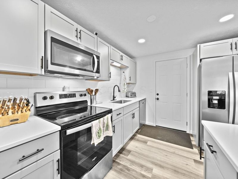 2310 Tempest Drive, Columbus, OH 43232 Photo 4