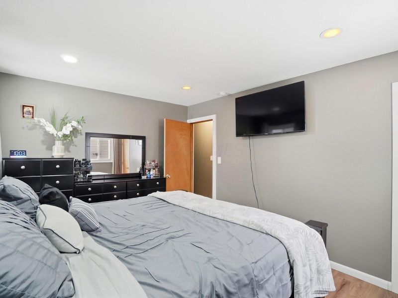 1905 Woodcrest Road, Columbus, OH 43232 Photo 13