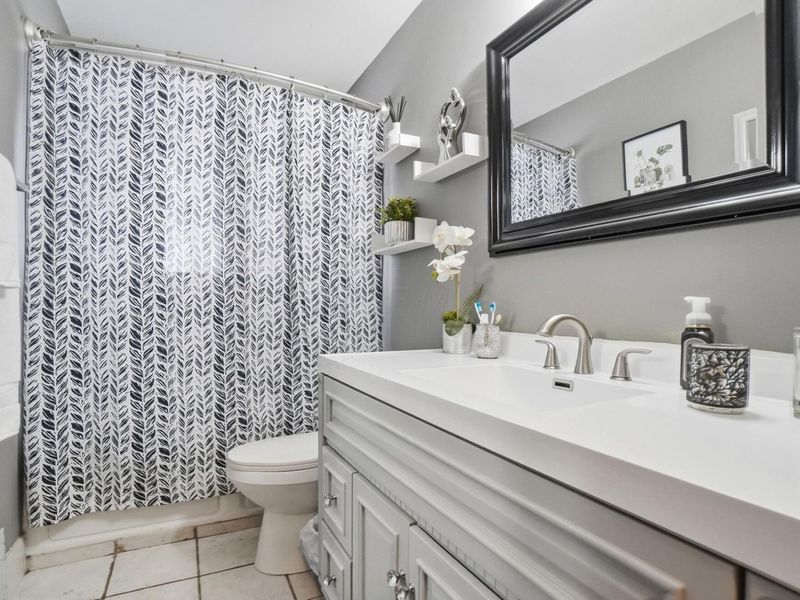 1905 Woodcrest Road, Columbus, OH 43232 Photo 14