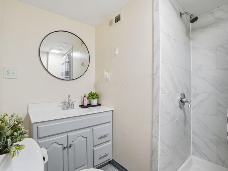 1905 Woodcrest Road, Columbus, OH 43232 Photo 26