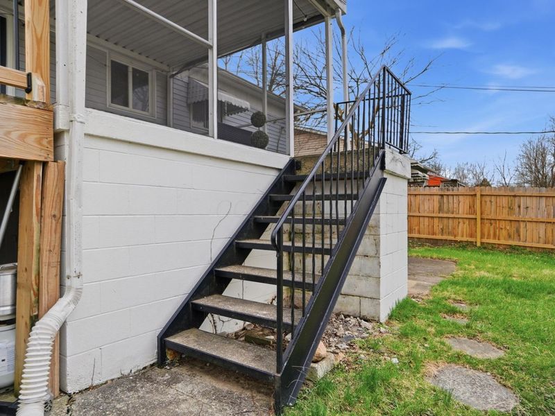 1905 Woodcrest Road, Columbus, OH 43232 Photo 35
