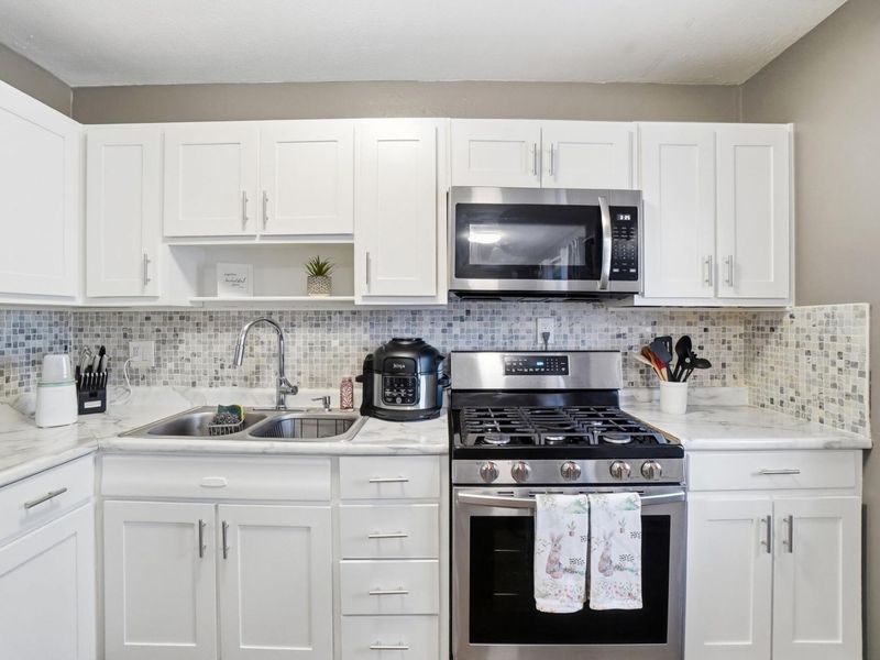 1905 Woodcrest Road, Columbus, OH 43232 Photo 8
