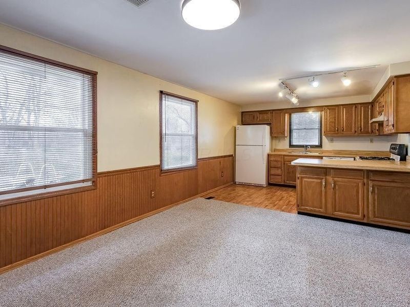 538 N Clayton Street, Centerburg, OH 43011 Photo 4