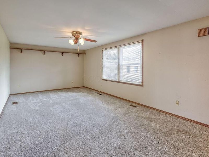 538 N Clayton Street, Centerburg, OH 43011 Photo 7