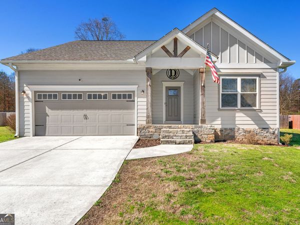 529 North Point Circle, Hartwell, GA 30643