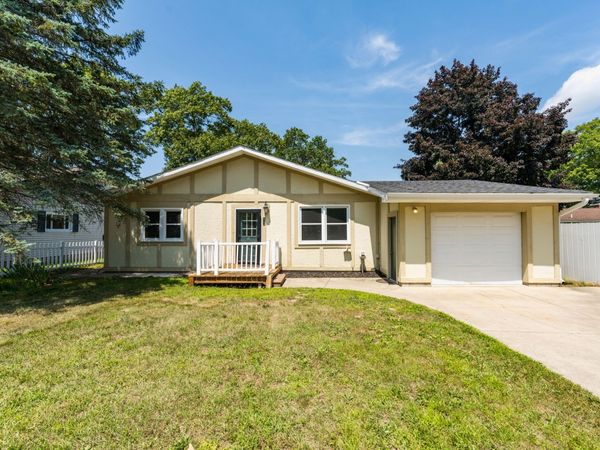 8244 W Q Avenue, Kalamazoo, MI 49009