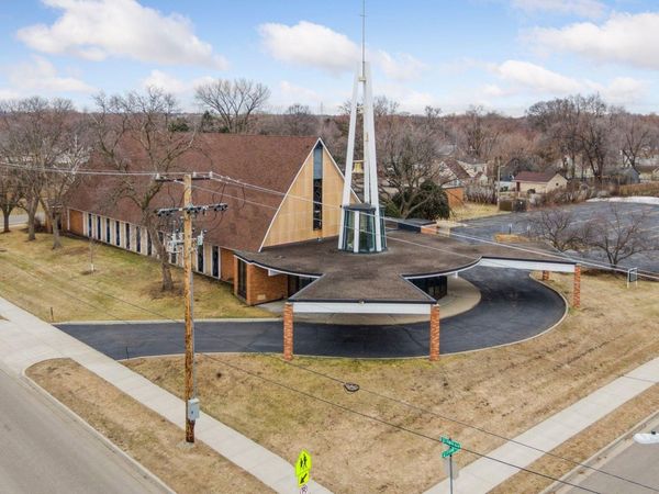 5827 Humboldt Avenue N, Brooklyn Center, MN 55430