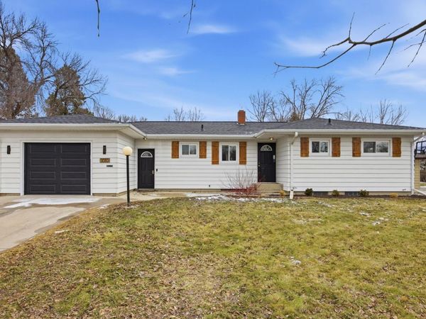 1010 River Drive, Moorhead, MN 56560