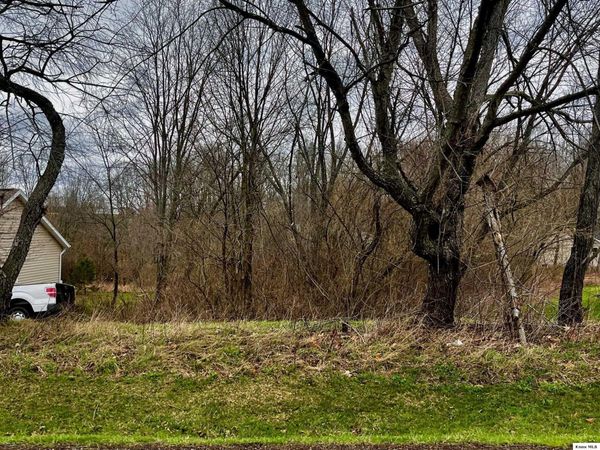 132 Lakeview Heights Drive, Howard, OH 43028