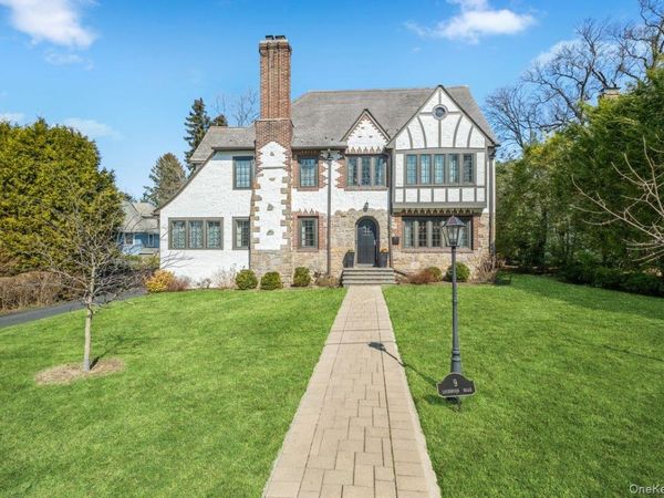 9 Lockwood Road , Scarsdale, NY 10583