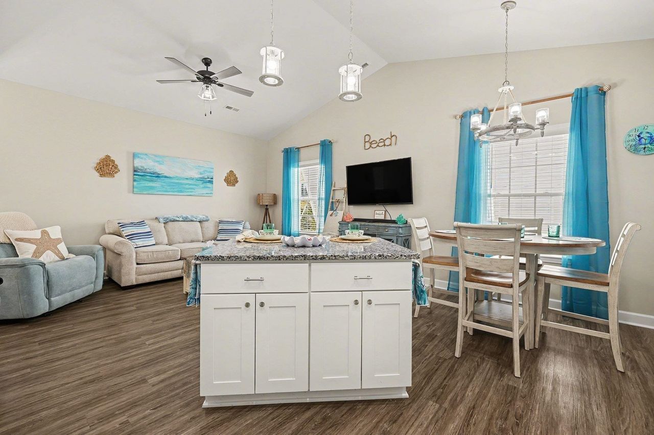 4315 Grande Harbour Blvd. Photo 13