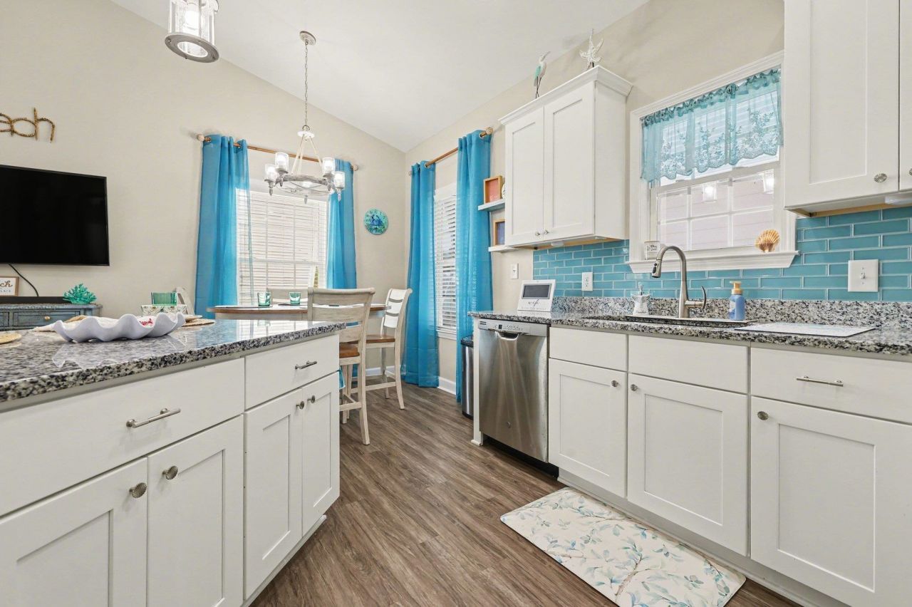 4315 Grande Harbour Blvd. Photo 16