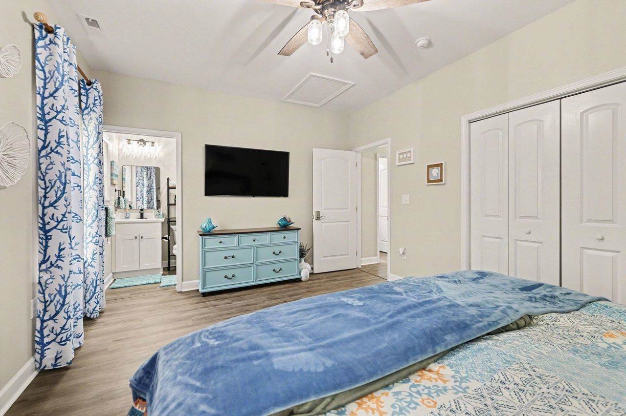 4315 Grande Harbour Blvd. Photo 22