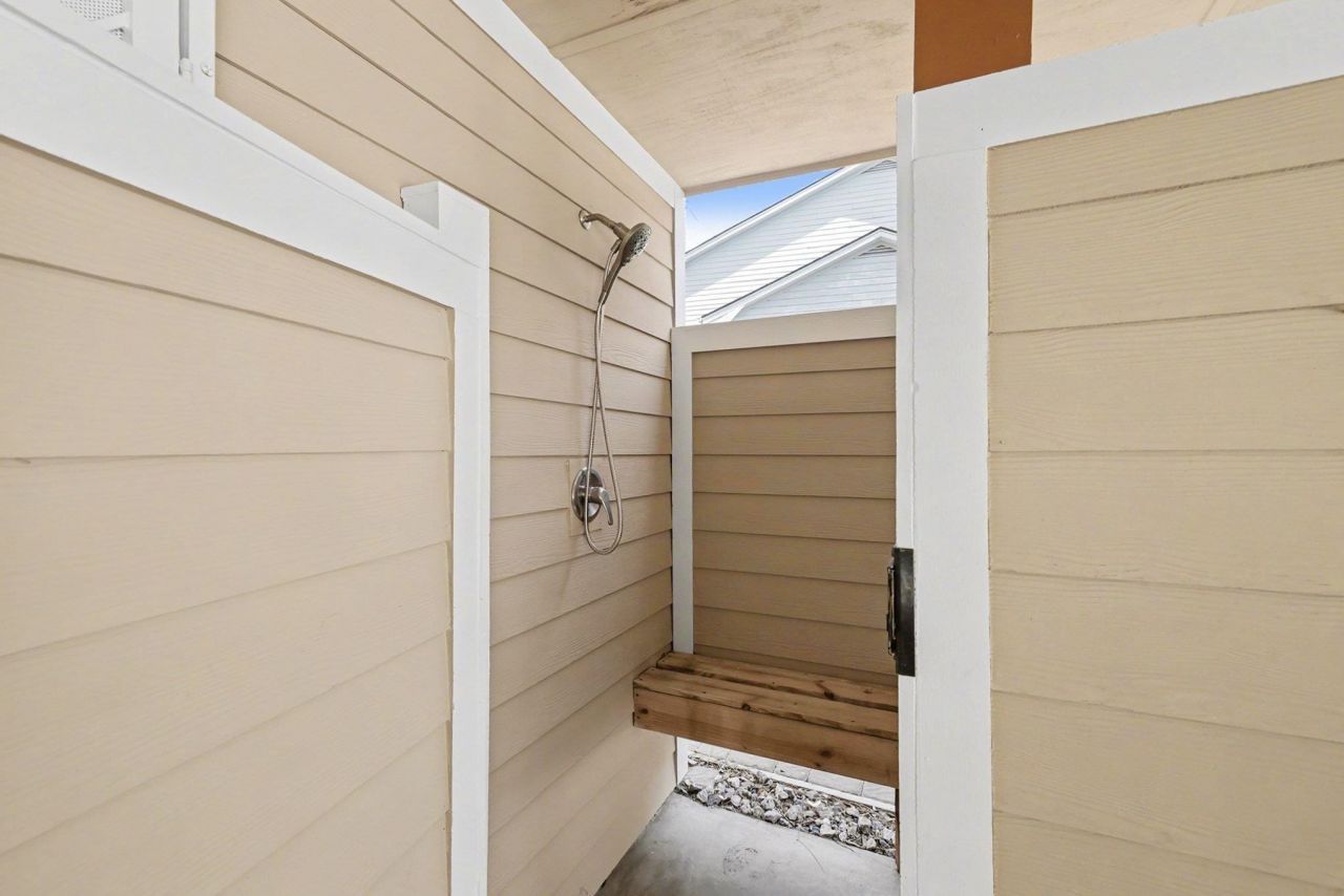 4315 Grande Harbour Blvd. Photo 29