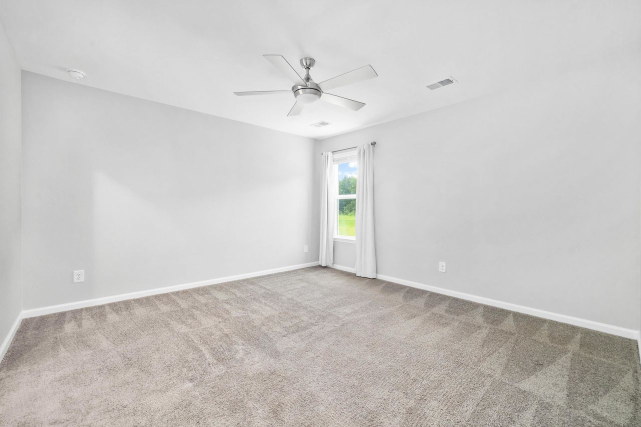 339 Woodcross Court Photo 16