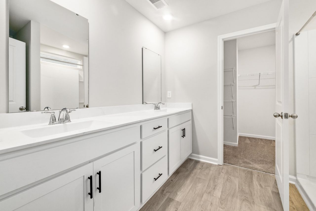 339 Woodcross Court Photo 18