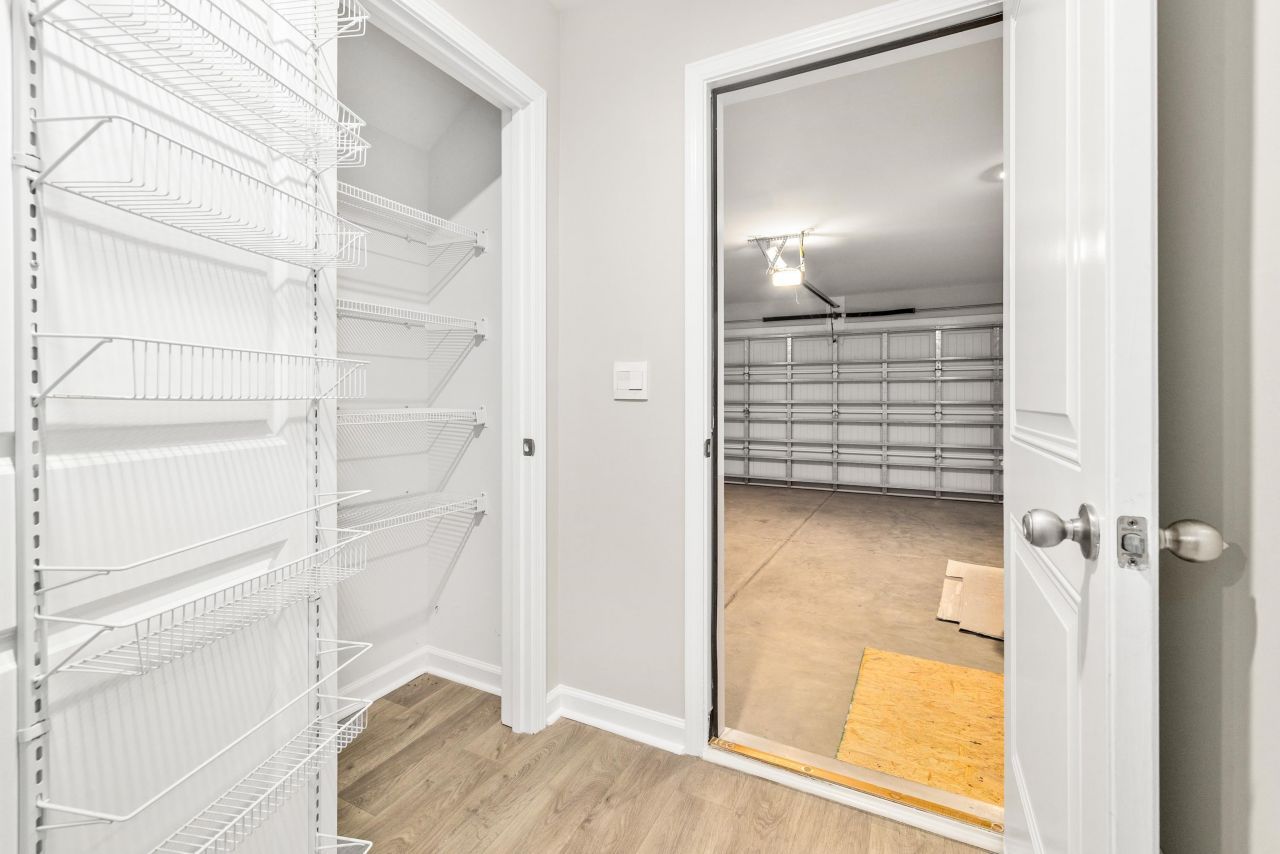 339 Woodcross Court Photo 22