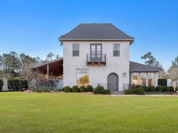 601 LAKE Circle , Madisonville, LA 70447