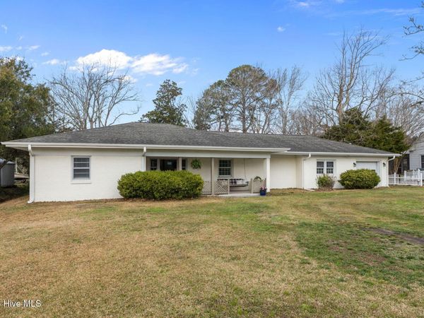 1309 Live Oak Street, Beaufort, NC 28516