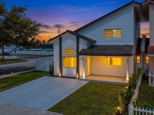 7893 SW 9th Ter, Miami, FL 33155