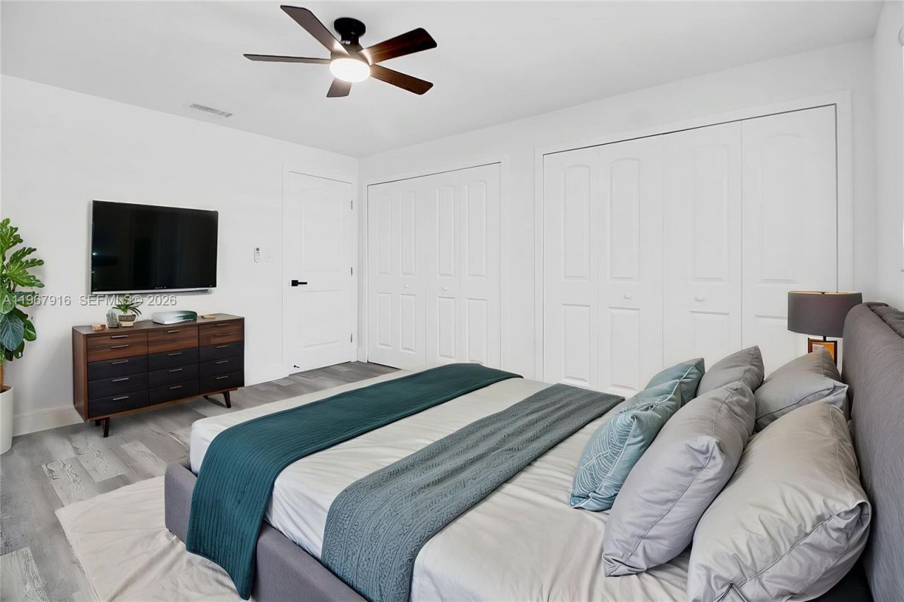 7893 SW 9th Ter , Miami, FL 33144 Photo