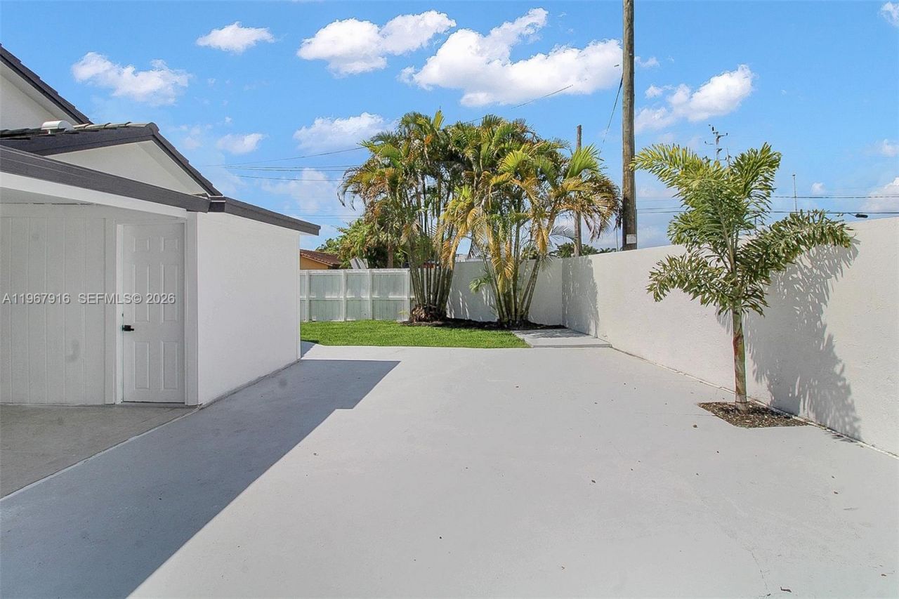 7893 SW 9th Ter, Miami, FL 33144 Photo