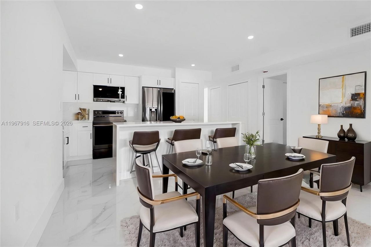 7893 SW 9th Ter , Miami, FL 33144 Photo