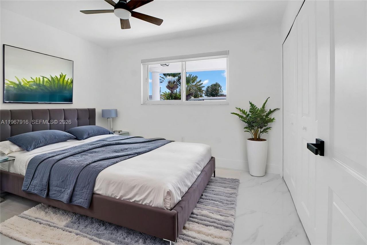 7893 SW 9th Ter , Miami, FL 33144 Photo