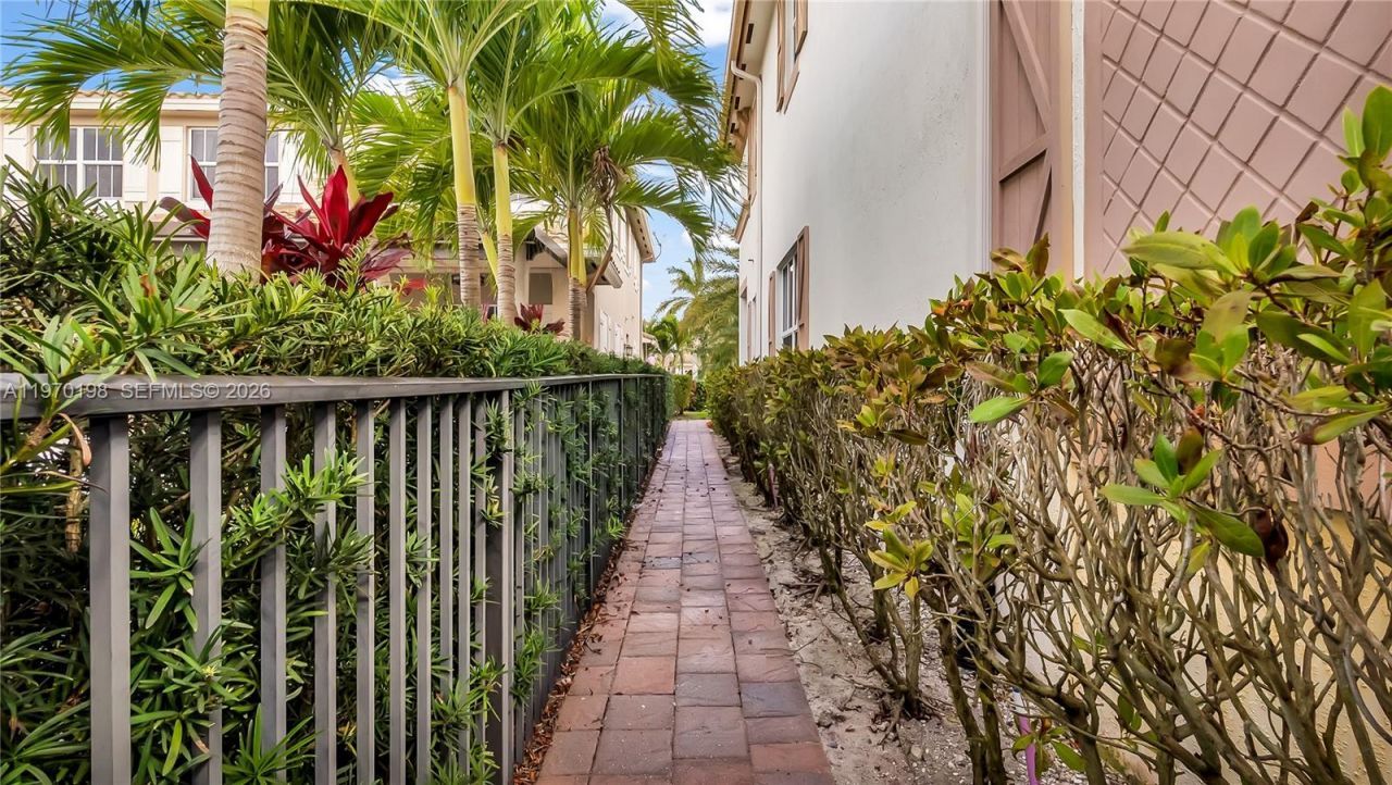 10120 N Lake Vista Ct , Parkland, FL 33076 Photo