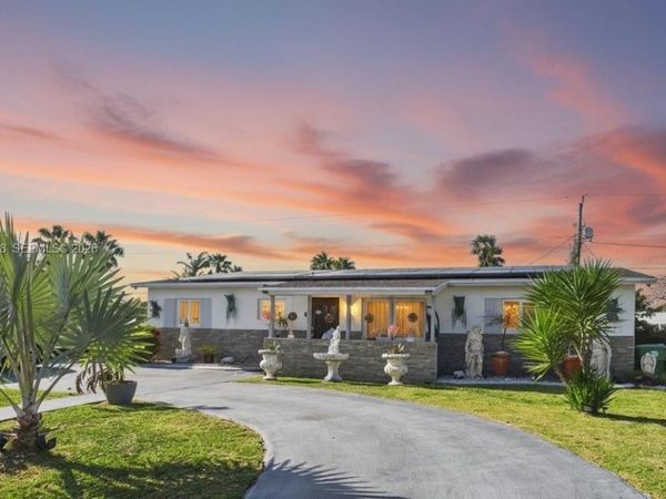 9911 Haitian Dr , Cutler Bay, FL 33189